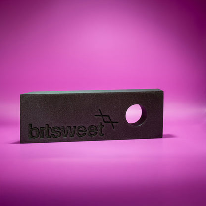 BALANCEAKT – individualisierter Flaschenhalter mit Botschaft oder Logo